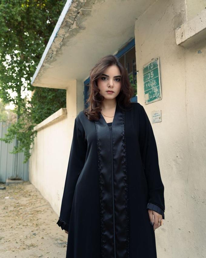 Black Dubai Cherry Abaya